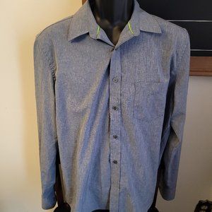 BNWT- Tom Baine untucked collection- Shirt with collar Collar